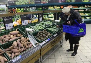 Prodej potravin v supermarketu (ilustrační foto)