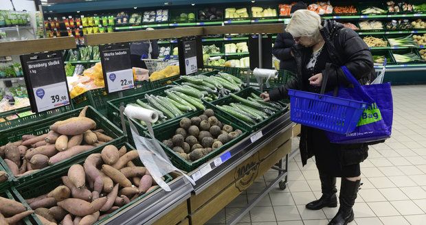 Kvóty na české potraviny prošly, jenže… uživíme se? Prouza: Okurky by došly za dva měsíce