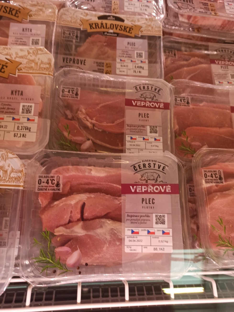 Potraviny v Česku zdražují, nejvíc nahoru jde maso (31. 3. 2022)