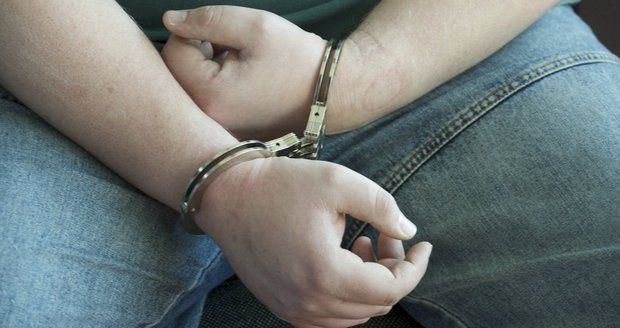 Na Filipínách zatkli Čecha: Držel a zneužíval pět holčiček, tvrdí policie