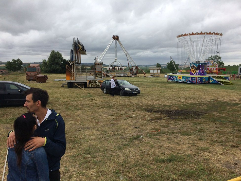 Při sobotní nehodě adrenalinové atrakce Extreme v Zaječí na Břeclavsku se zranilo 7 osob. Policie  zjišťuje, zda šlo o technickou závadu, nebo selhání obsluhy.