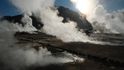 Ve výšce 4320 m je El Tatio nejvýše položené gejzírové pole na světě. Ve výšce 4320 m je El Tatio nejvýše položené gejzírové pole na světě.