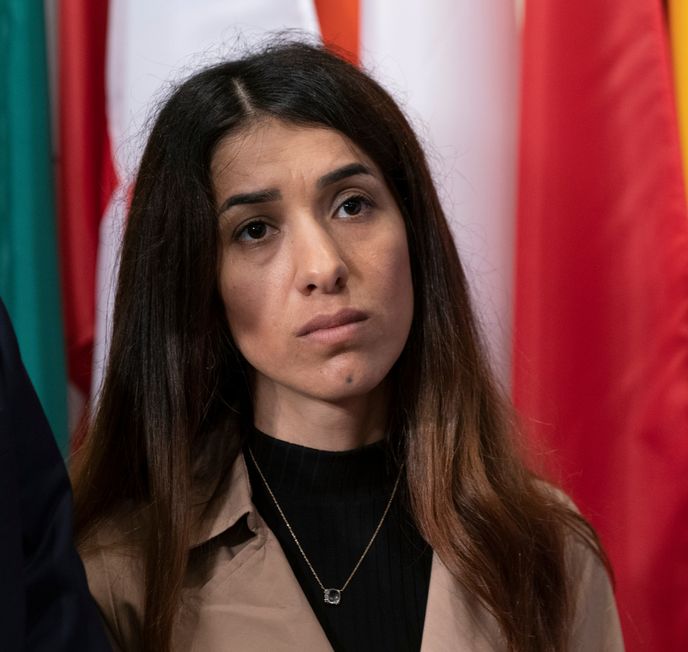 Jezídka Nadja Murad v roce 2018 získala Nobelovu cenu za mír. Jezídka Nadja Murad v roce 2018 získala Nobelovu cenu za mír.