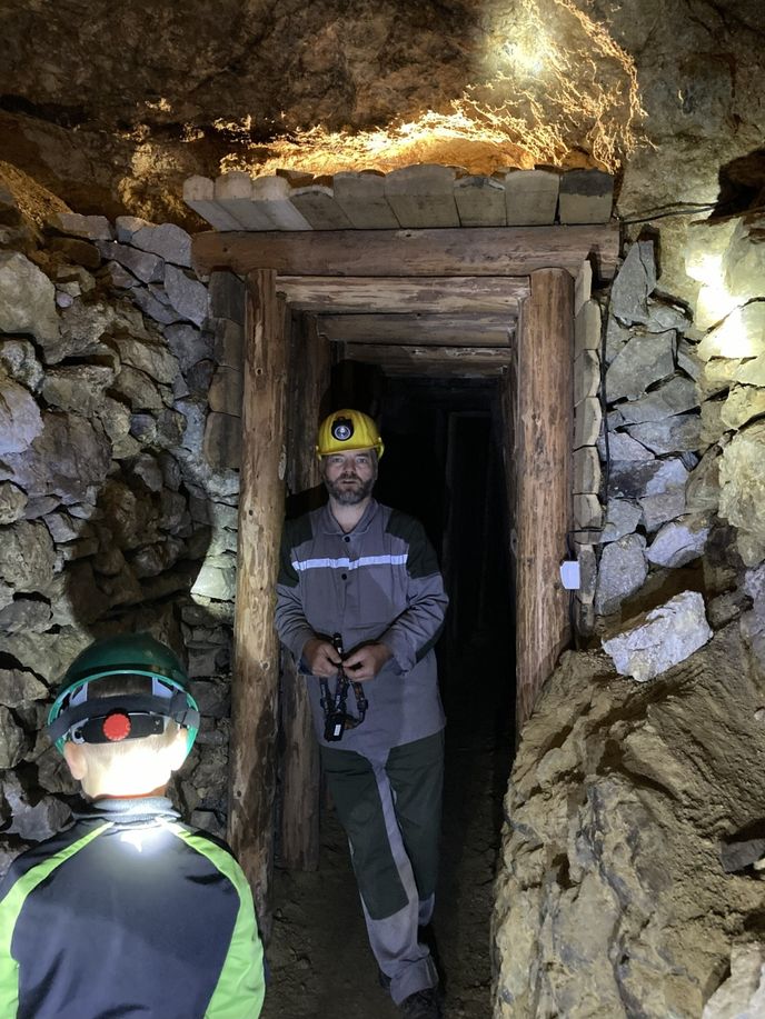Baňa Starovšechsvätých, poutavý a pestrý výklad zasvěceného průvodce Baňa Starovšechsvätých, poutavý a pestrý výklad zasvěceného průvodce