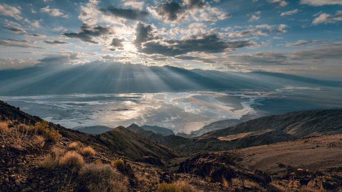 Bleskové povodně v nejsušším místě na Zemi, Death Valley Bleskové povodně v nejsušším místě na Zemi, Death Valley