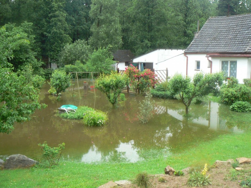 Velká voda v Rychnově u Nových Hradů.