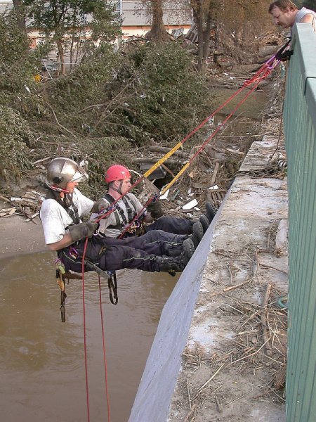 Zaplavená Praha v roce 2002.