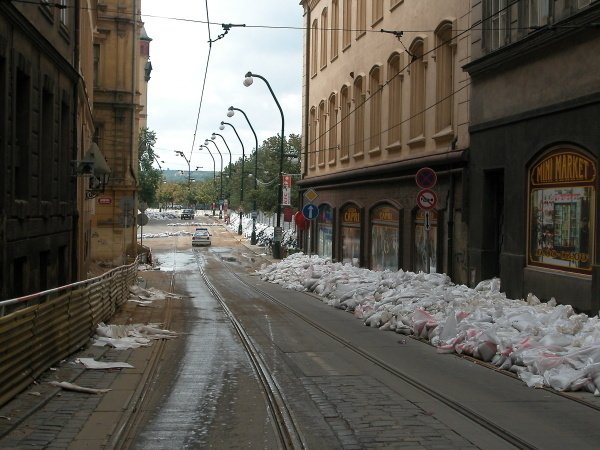 Zaplavená Praha v roce 2002.