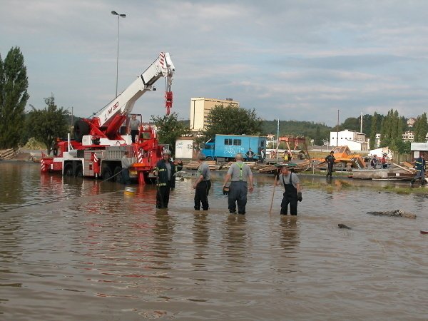 Zaplavená Praha v roce 2002.