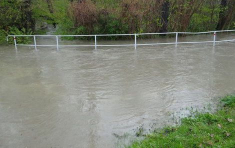 Během povodní se vylily na Odersku potoky i řeky ze svých břehů.