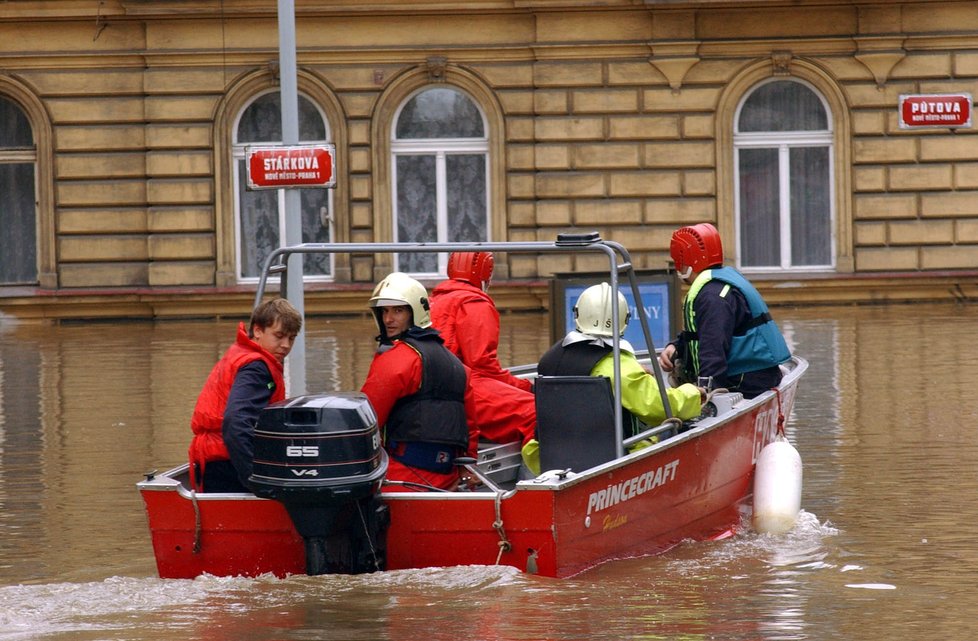 Povodeň v roce 2002 byla zničující, nikdo ji v tak velkém rozsahu nečekal.