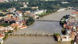 20 let od tisícileté vody v Praze: Filip (35) vzpomíná na dvojitou evakuaci a záchranu lidí na lodích