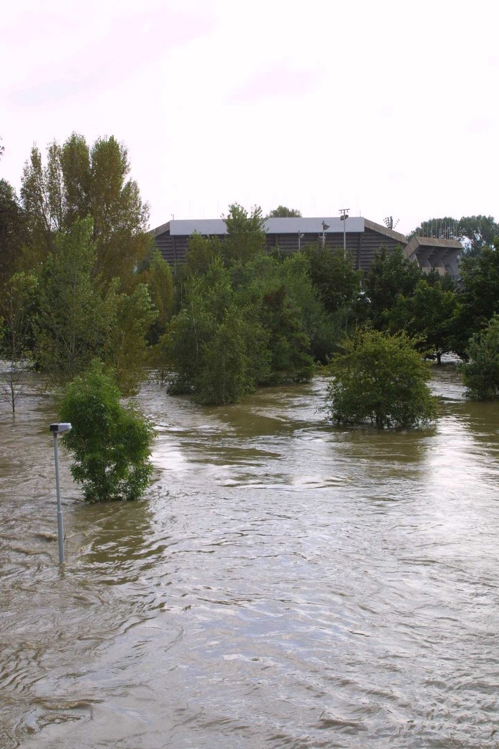 Velká voda roku 2002 na Štvanici.