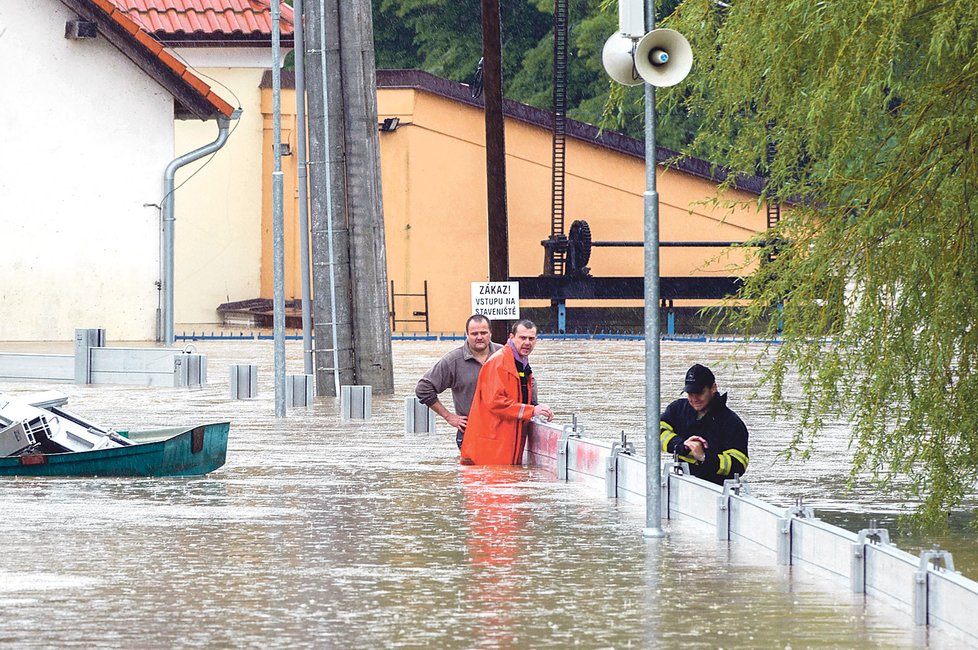 V Bechyni stavěli zábrany, až když bylo pozdě