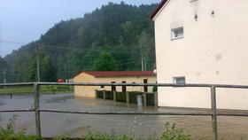 Voda během pár minut zaplavila vesnice Markvartice a Srbská Kamenice