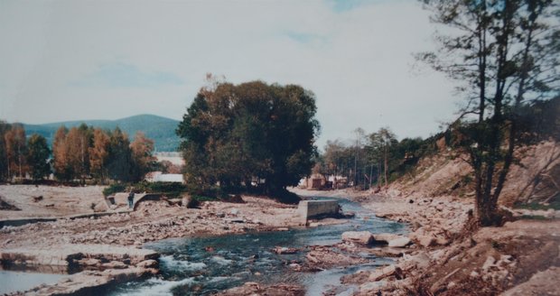 Ničivá síla rozbouřené řeky byla obrovská.