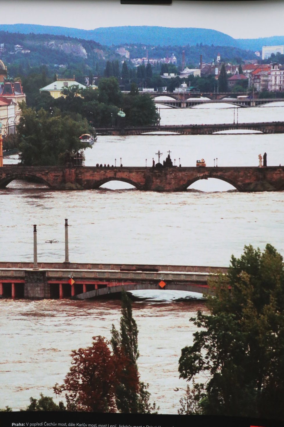 Praha si připomíná povodně v roce 2002.