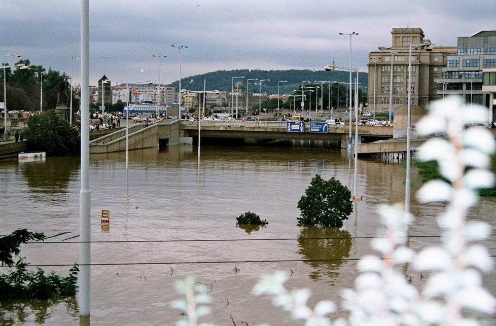 Praha si připomíná povodně v roce 2002.