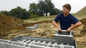 Roman Pácal je první, kdo začal na Novojičínsku stavět povodňový domek