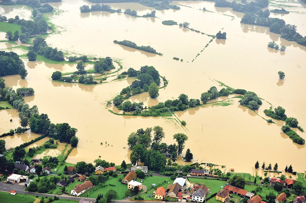 2009 - Povodeň zasáhla sever Moravy. Celkem 15 mrtvých.