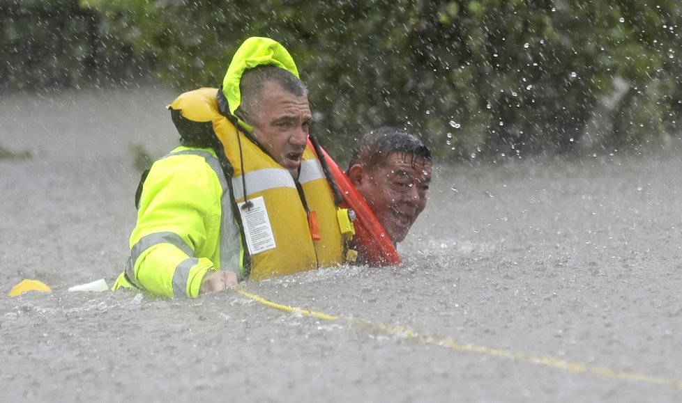 Hurikán Harvey s sebou přinesl hrozivé povodně