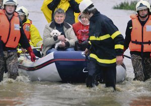 Troubky byly symbolem ničivým povodních v roce 1997. Povodně je tehdy defacto vymazaly z mapy republiky. V květnu 2010 se situace takřka opakovala.