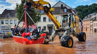 Záplavy na západě Německa mají už 143 obětí. Škody půjdou do miliard eur
