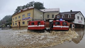 V Mníšku na Liberecku kulminovala ráno řeka Jeřice, když dosáhla 433 centimetrů.