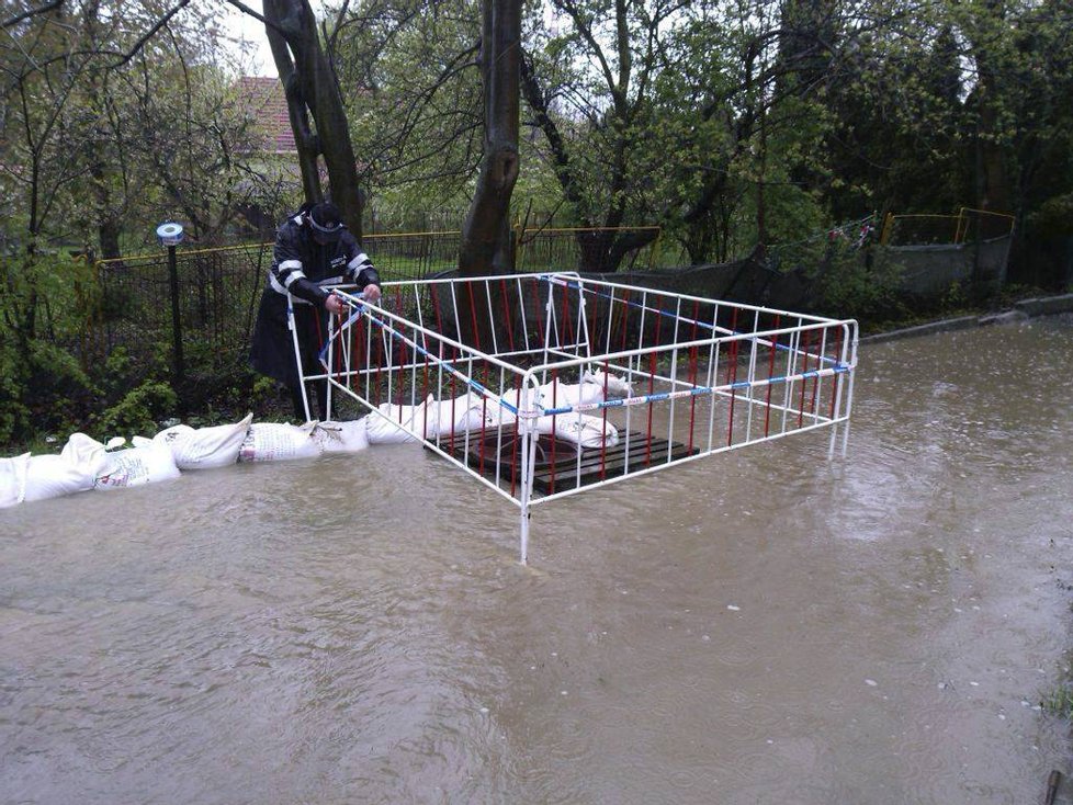 V Novém Jičíně zasedla kvůli stoupající vodě povodňová komise.