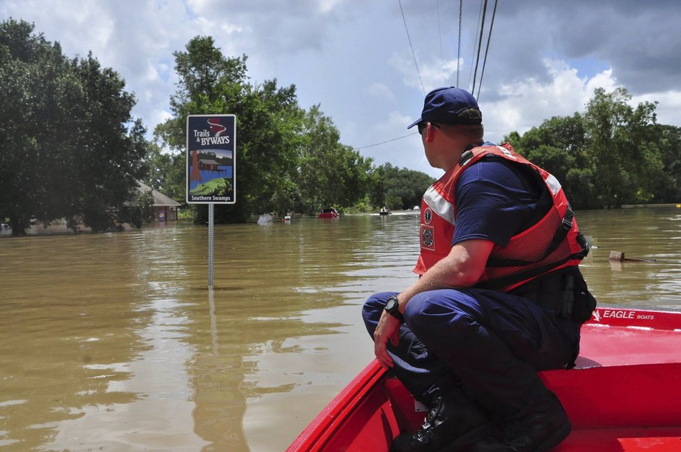 Největší katastrofa od Katriny: Povodně v Louisianě zabily už 13 lidí