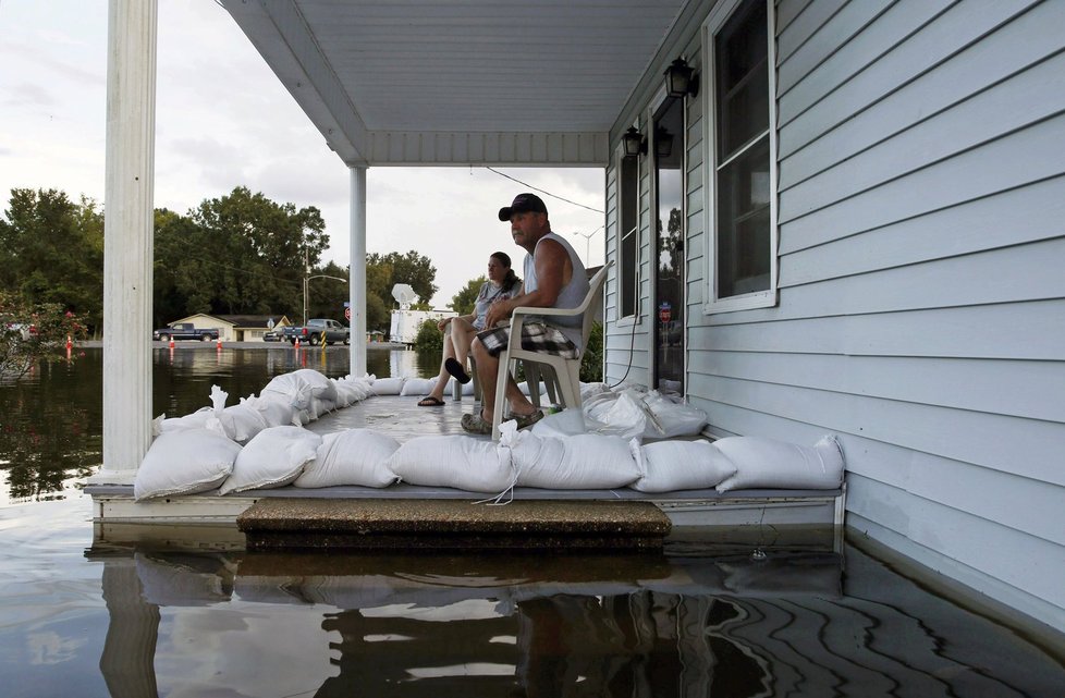 Největší katastrofa od Katriny: Povodně v Louisianě zabily už 13 lidí