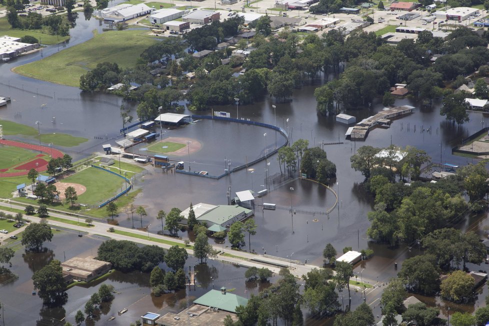 Největší katastrofa od Katriny: Povodně v Louisianě zabily už 13 lidí