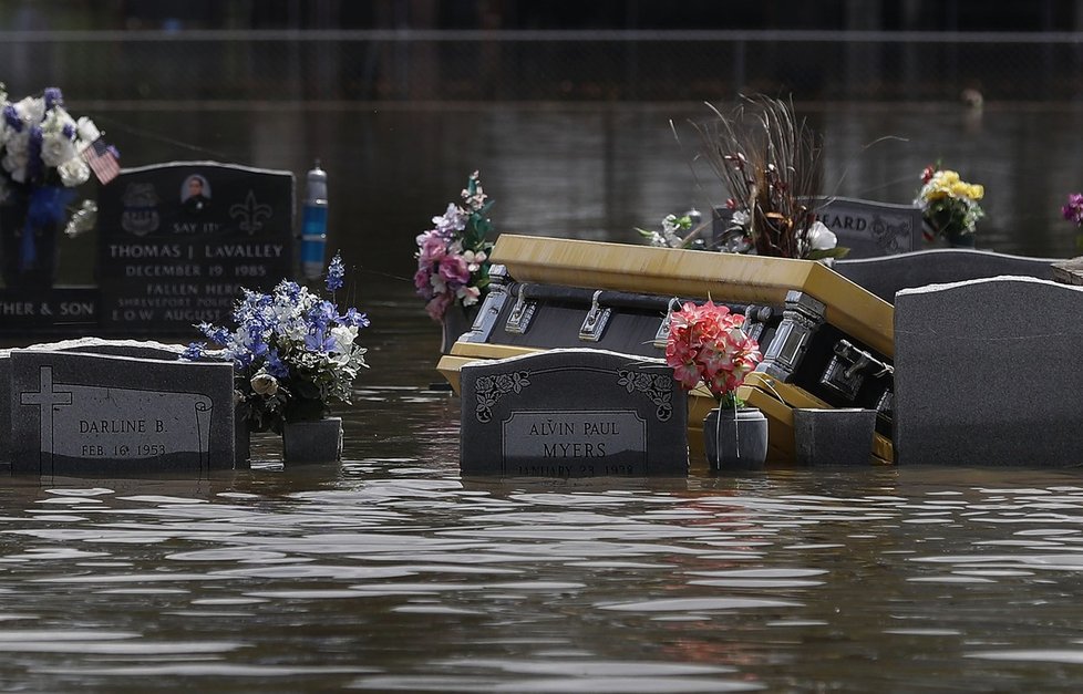 Největší katastrofa od Katriny: Povodně v Louisianě zabily už 13 lidí