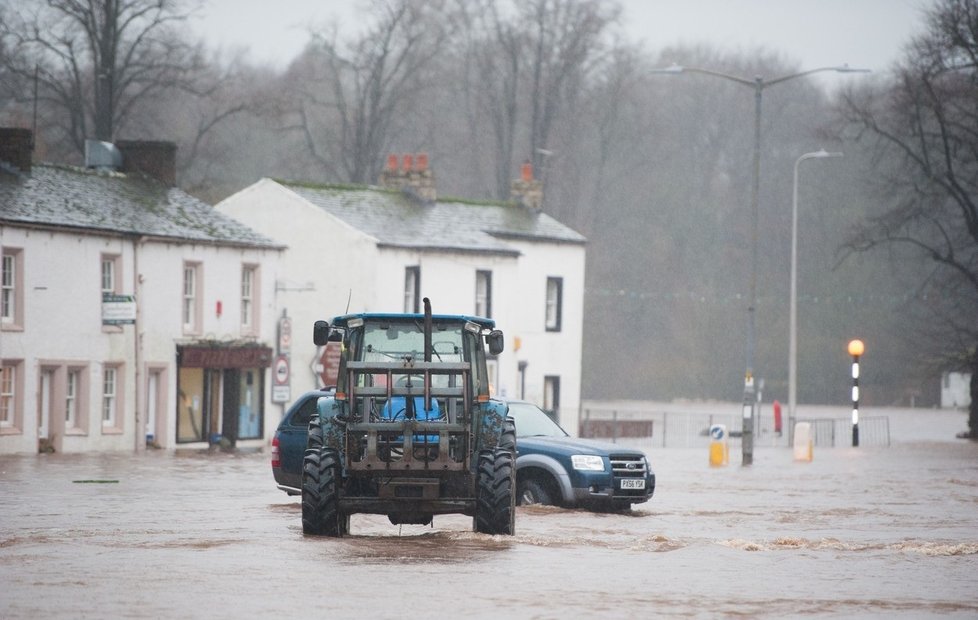 Povodně ve městě Appleby v hrabství Cumbria v severozápadní Anglii.