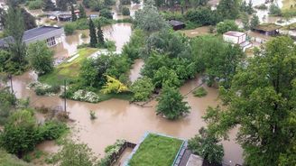 Zábrany u pražské zoo by poškodily centrum města, zatím se stavět nebudou