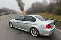 Drsný návrat ze služby: Policista hasil na D1 hořící dodávku