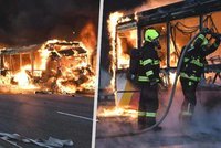 U Chrastavy shořel autobus: Ohnivé peklo kvůli technické závadě