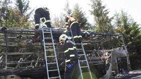 Na Plzeňsku shořel autobus, vezl školáky