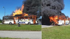 Požár autobus zcela zničil. 