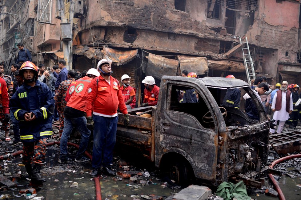 Při požáru v bangladéšské metropoli Dháce zemřelo nejméně 70 lidí