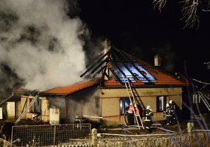 V domě utrpěl muž vážné popáleniny.