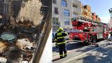 Ranní požár na Břevnově: Oheň propukl v kuchyni, starší muž skončil v péči záchranářů