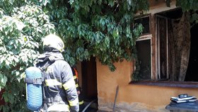 Hasiči zasahovalli ve čtvrtek 17. června při požáru rodinného domu v Brně.