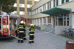 V sobotu odpoledne hořelo na kolejích VUT Brno, kvůli požáru je opustilo 77 studentů, jeden se nadýchal zplodin. Škoda je 200 tisíc korun.