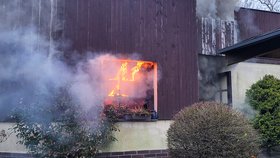 Požár starožitností v Bruntále: Škoda je skoro milion