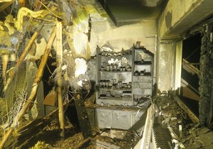 Požár podkroví bytovky ve Skupči na Plzeňsku.