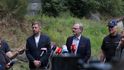Premiér Petr Fiala a vicepremiér a ministr vnitra Vít Rakušan ve Hřensku. (26.7.2022)