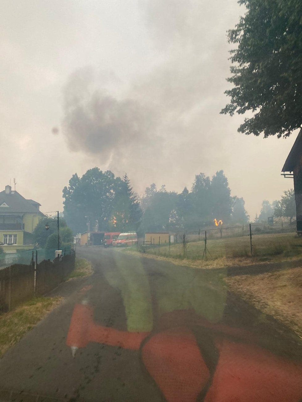 Ničivý požár v obci Mezná. (26.7.2022)