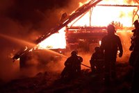 Tragédie nedaleko Jilemnice: Při požáru rodinného domu zemřel člověk