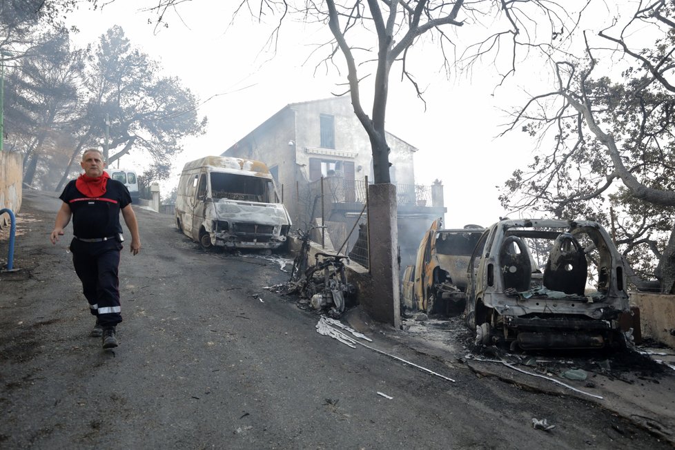Francii trápí požáry už několik dní.